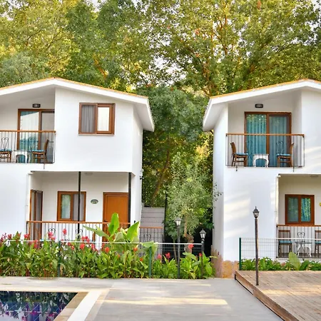 Otel Pyramid Boutique *